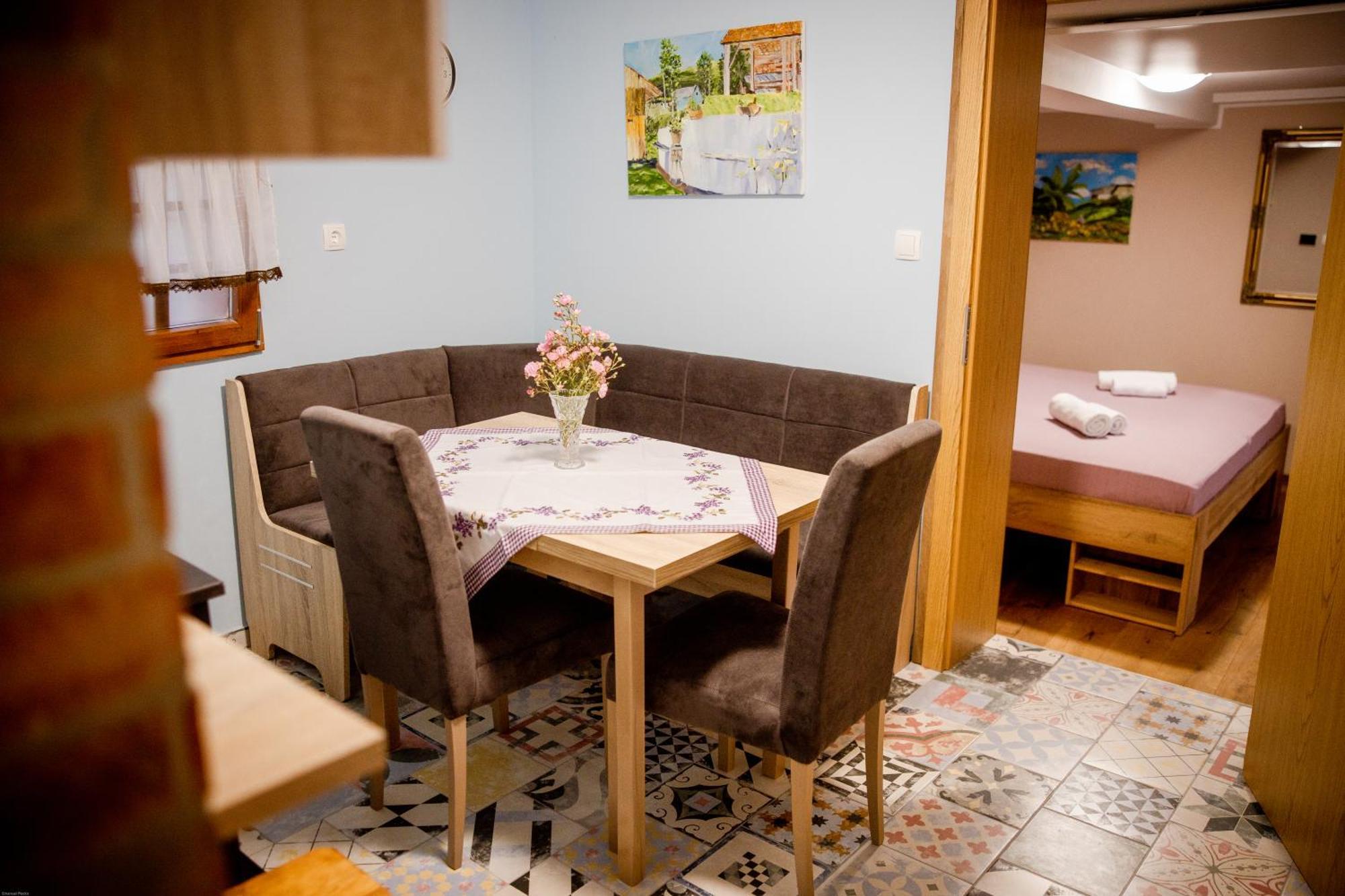 Hostel Strug Makole Екстериор снимка